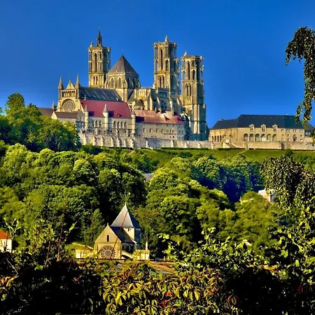 Le Des Remparts Apartmán Laon