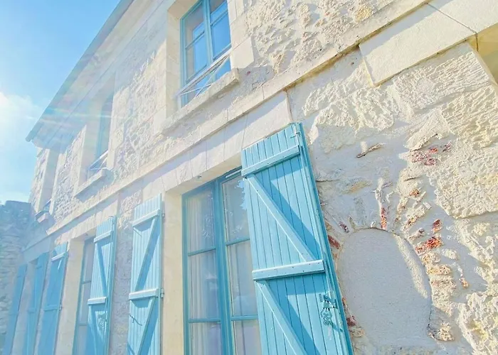 Le Des Remparts لووْ